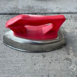Vintage Wolverine Toy‎ Iron (Cat. No. 303, Red Plastic Handle)